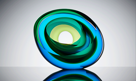 Glass sculpture by artist Tom Rawlinson